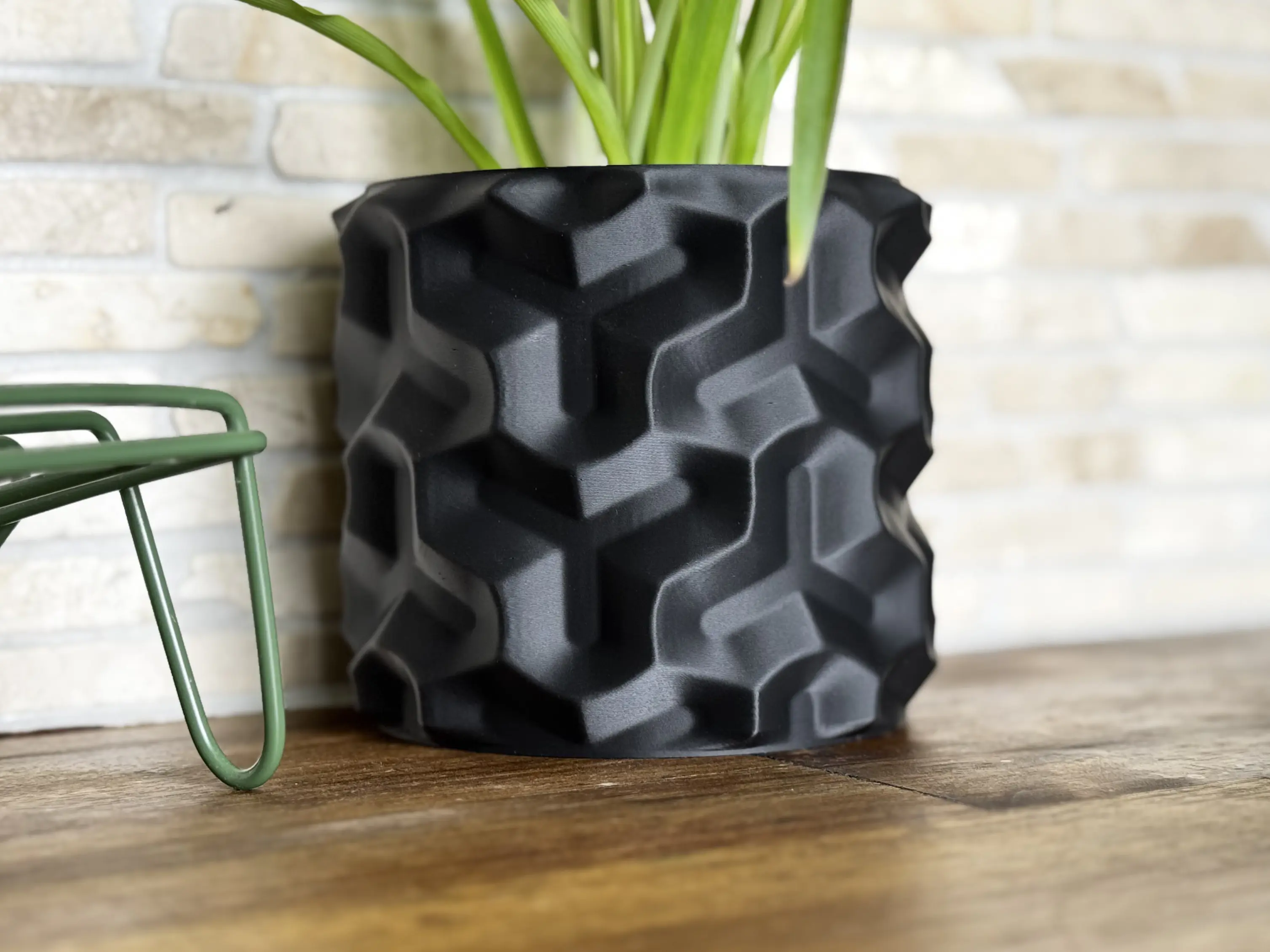 Детайл на кашпа Cubes