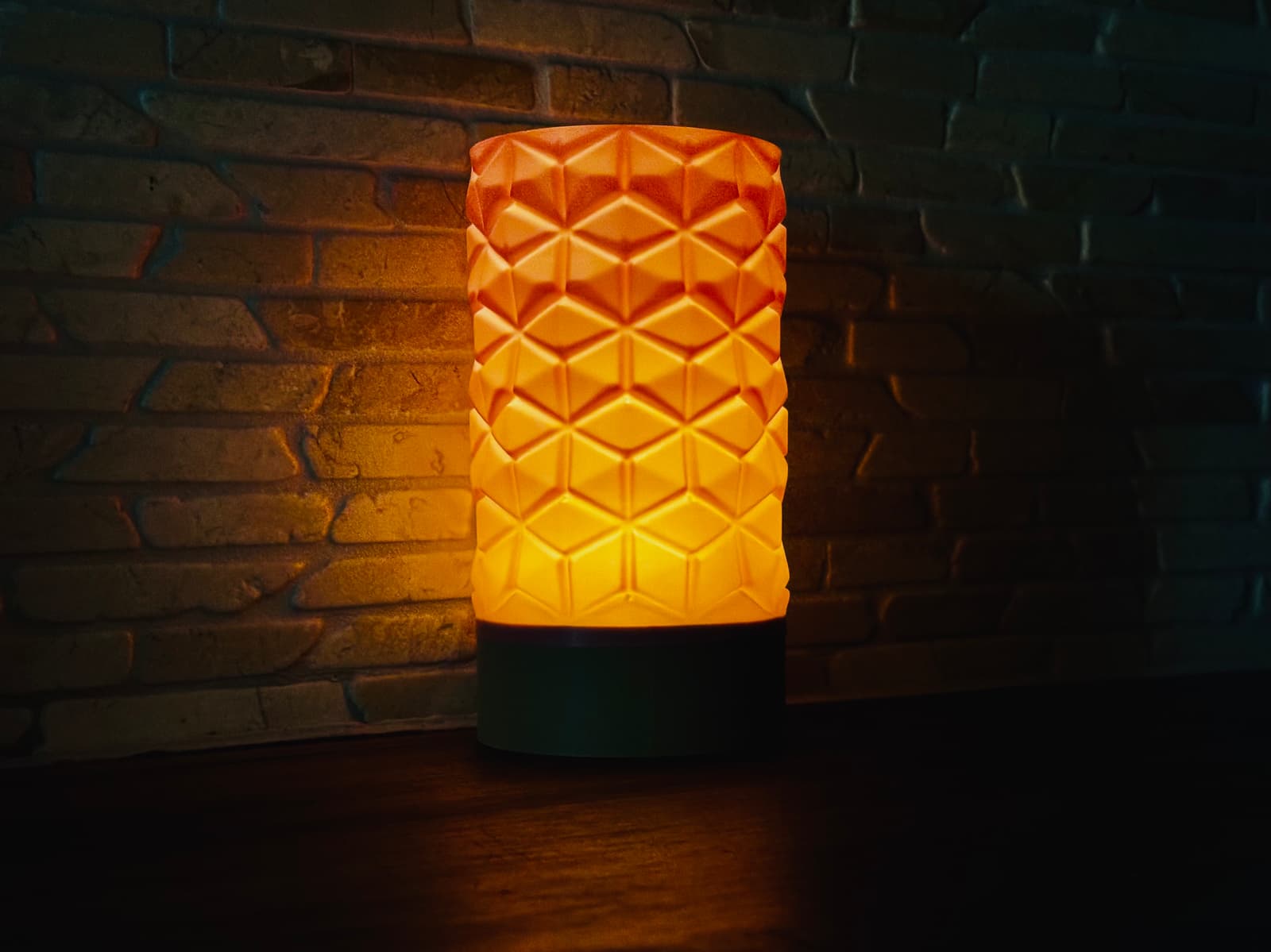 Hexagons - Core Collection - LED Свещ-Лампа